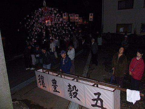 ��{���̓���