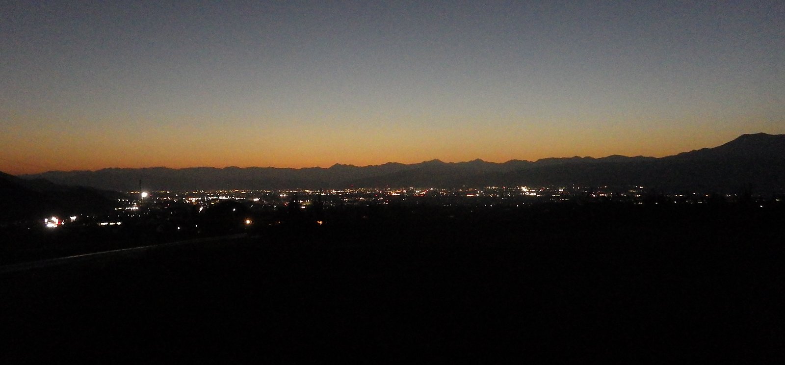 �ē��ɂȂ���10�����΂̗[���