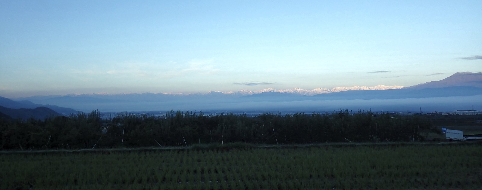 �����𗁂тĔ����P����뗧�R�A��Ɩ��̊C