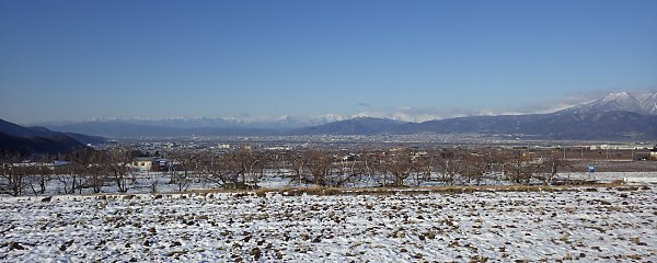 �c�ނɐႪ���鏬���O���̒�