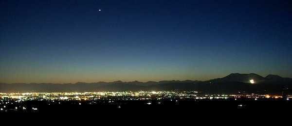 ���t�̗[���̃p�m���}�ʐ^��\�����܂�