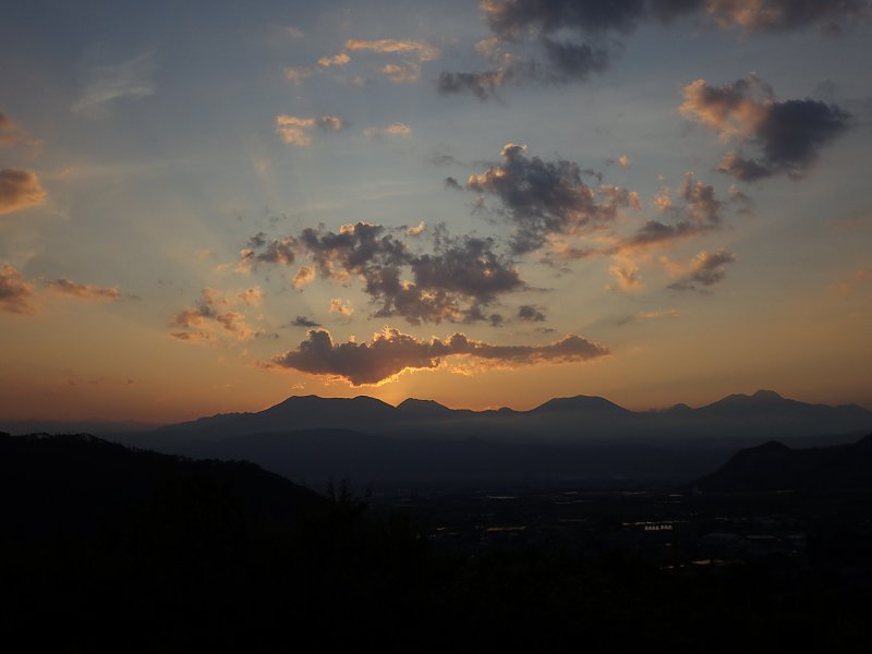 �~�J����ԋ߂̗[���