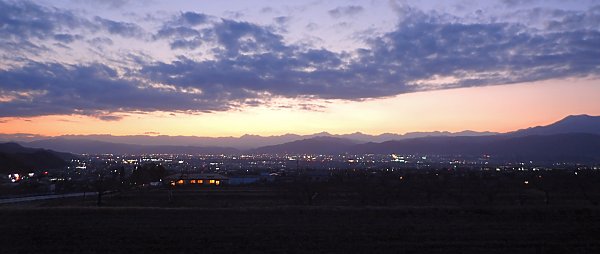 2�����΂̗[���